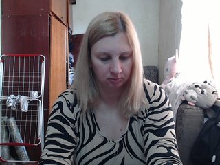 BustyBlondy Porn Show