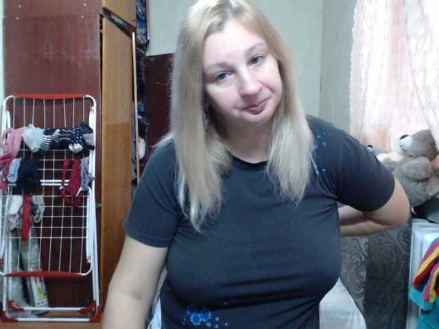 Discover BustyBlondy, she wants to masturbate for you BustyBlondy from BongaCams