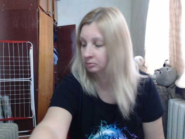 BustyBlondy's BongaCams show and profile