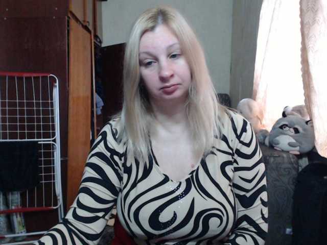 BustyBlondy's BongaCams show and profile