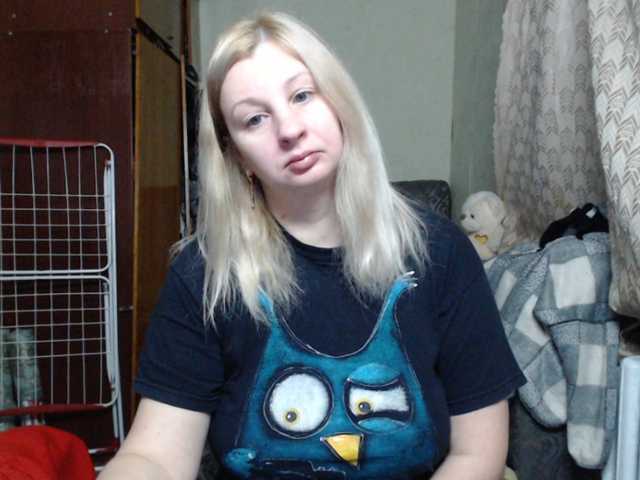 BustyBlondy's BongaCams show and profile