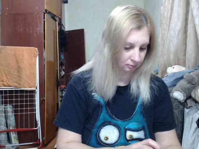 BustyBlondy BustyBlondy