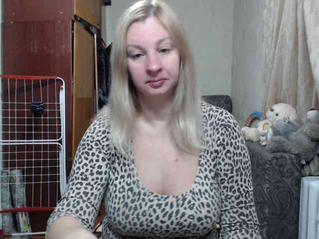 BustyBlondy BustyBlondy