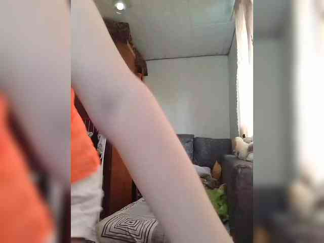 BustyBlondy webcam