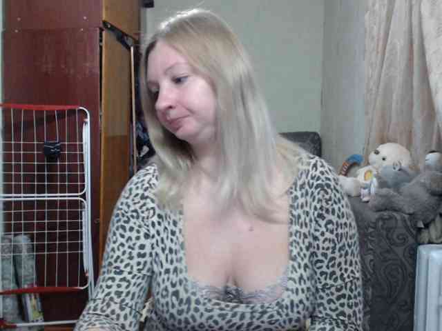 BustyBlondy BustyBlondy