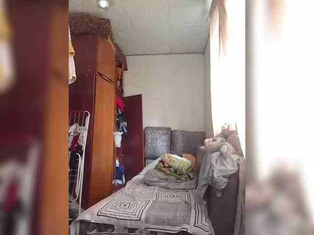 BustyBlondy webcam