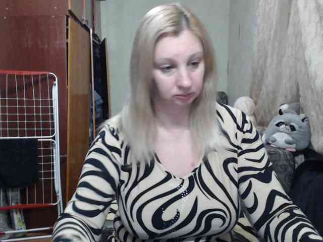 BustyBlondy BustyBlondy