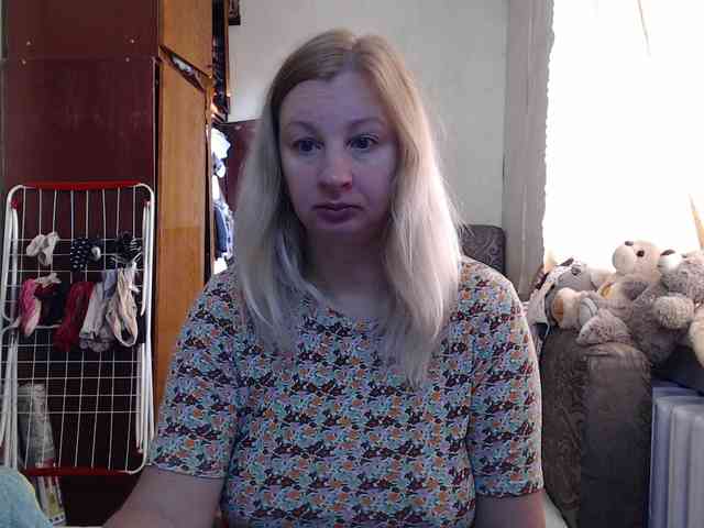 BustyBlondy webcam