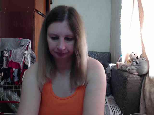BustyBlondy webcam