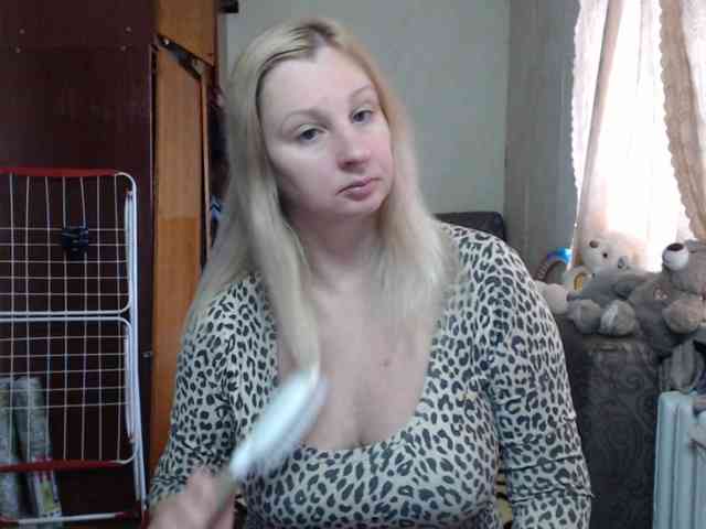 BustyBlondy BustyBlondy