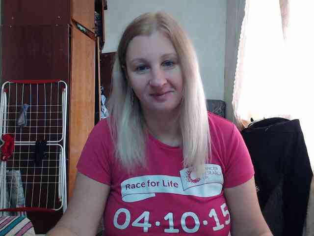 BustyBlondy