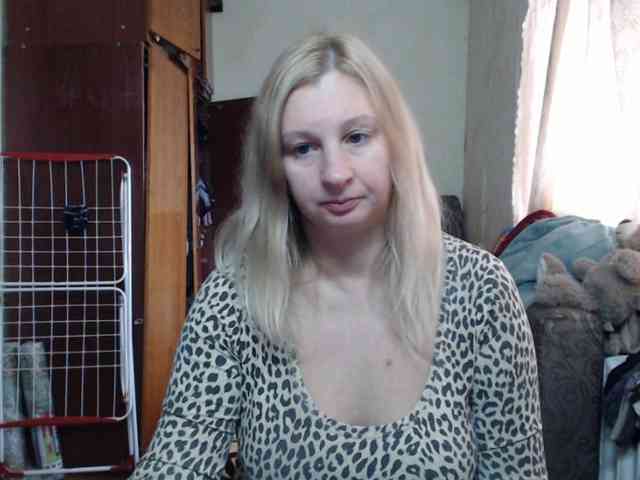 BustyBlondy BustyBlondy