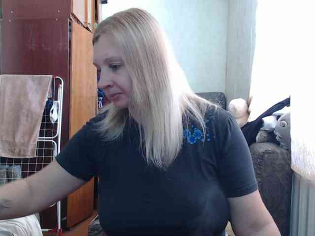 BustyBlondy BustyBlondy