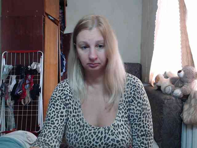 BustyBlondy
