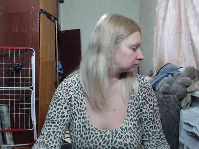 BustyBlondy BustyBlondy