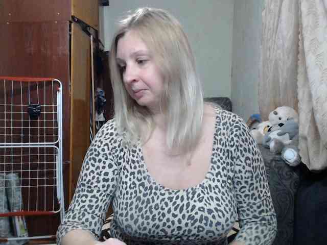 BustyBlondy BustyBlondy