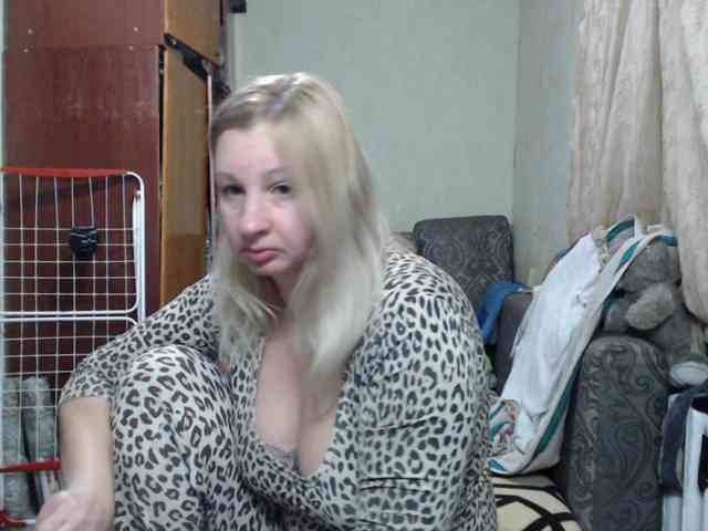 BustyBlondy BustyBlondy