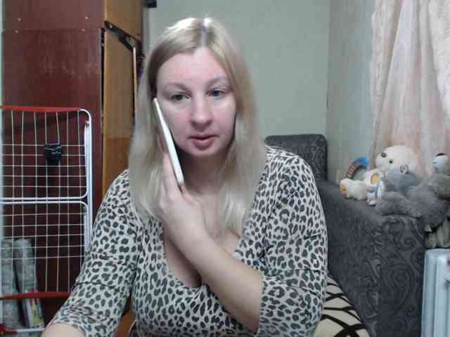 BustyBlondy BustyBlondy