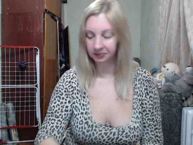 BustyBlondy BustyBlondy