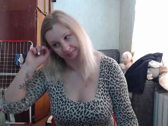 BustyBlondy BustyBlondy