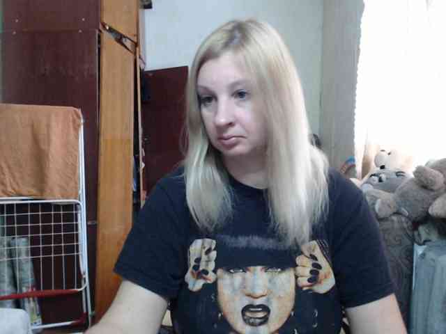 BustyBlondy BustyBlondy