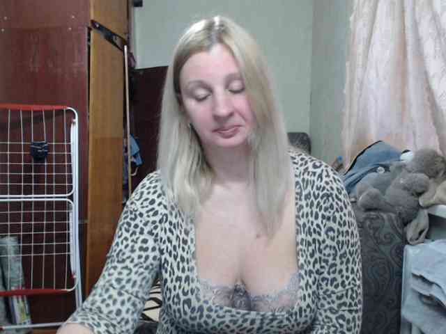 BustyBlondy BustyBlondy