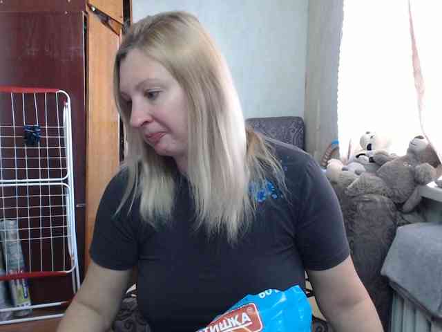 BustyBlondy BustyBlondy