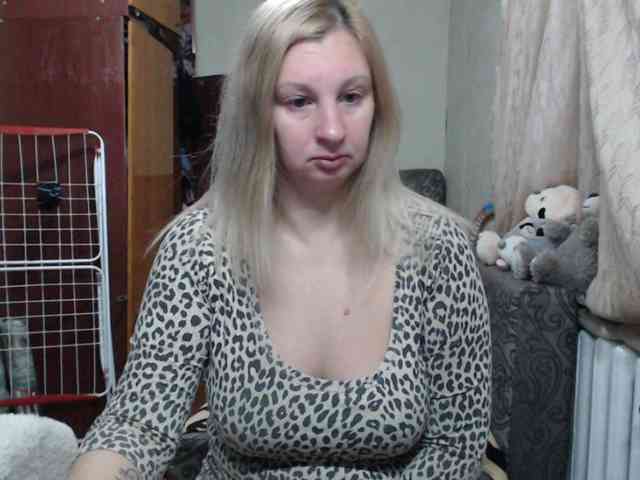 BustyBlondy BustyBlondy