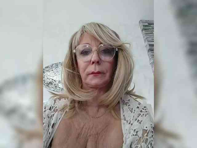 SamantaBlondy Live Webcam on BongaCams