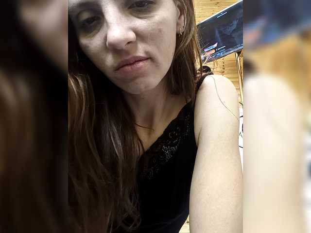 MarinaQwert's BongaCams show and profile