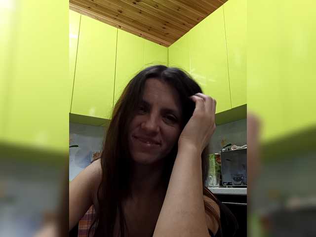 MarinaQwert's BongaCams show and profile