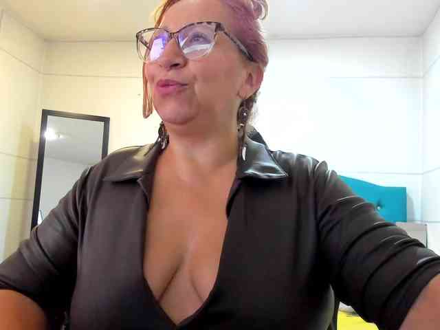 valerysweett1 webcam