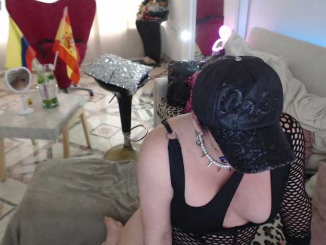 Myrnasexxx's BongaCams show and profile