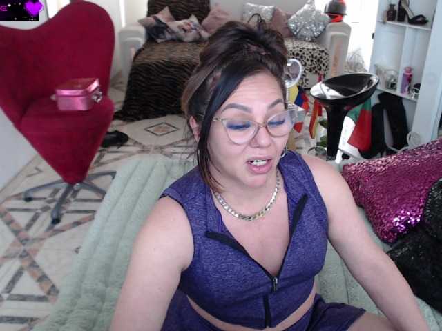 Myrnasexxx's BongaCams show and profile