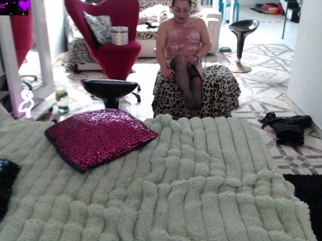 Myrnasexxx's BongaCams show and profile