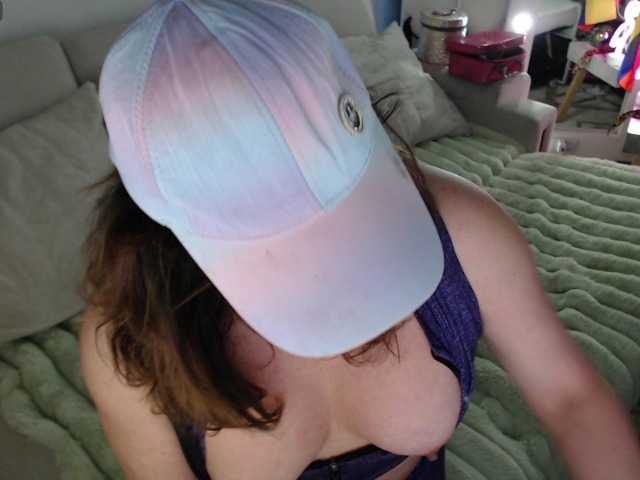 Myrnasexxx's BongaCams show and profile