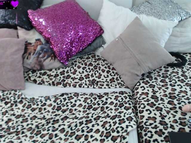 Myrnasexxx's BongaCams show and profile