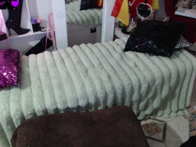 Myrnasexxx's BongaCams show and profile