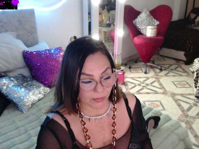 Myrnasexxx's BongaCams show and profile
