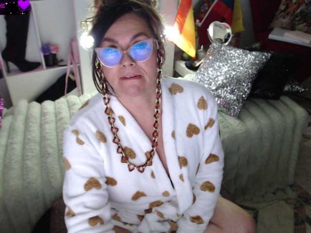 Myrnasexxx's BongaCams show and profile