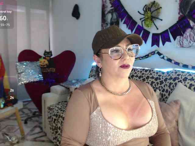 Myrnasexxx webcam