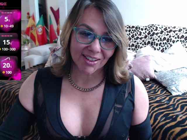 Myrnasexxx webcam