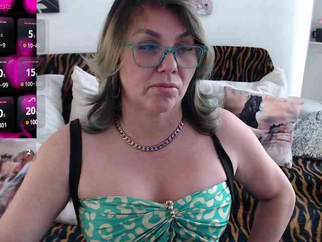Myrnasexxx webcam
