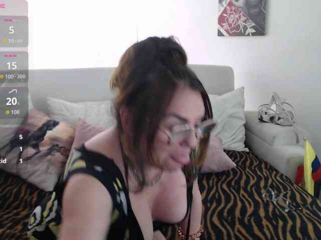 Myrnasexxx webcam