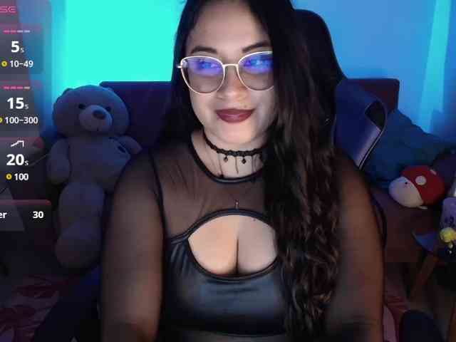 LauraHo webcam