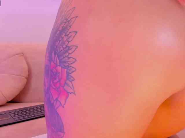 MariamRivera webcam
