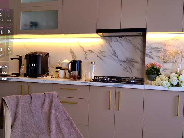 SEXPARAA's BongaCams show and profile