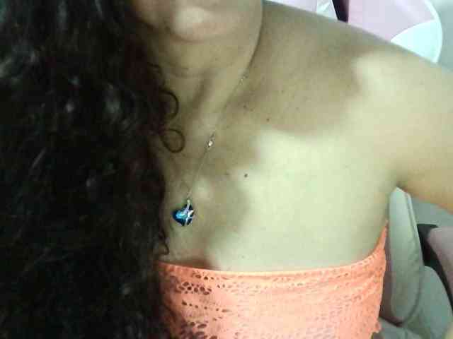 Zusansdoll78 webcam