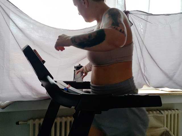 Wetgerman2's BongaCams show and profile