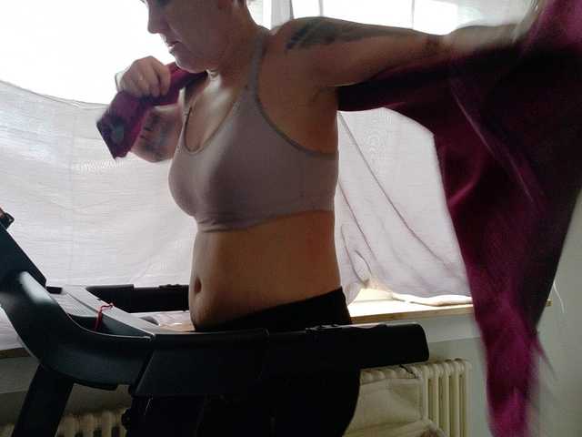 Wetgerman2's BongaCams show and profile